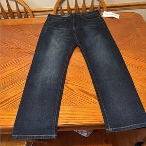 Amazon Essentials Men's Deep Indigo Straight Jeans